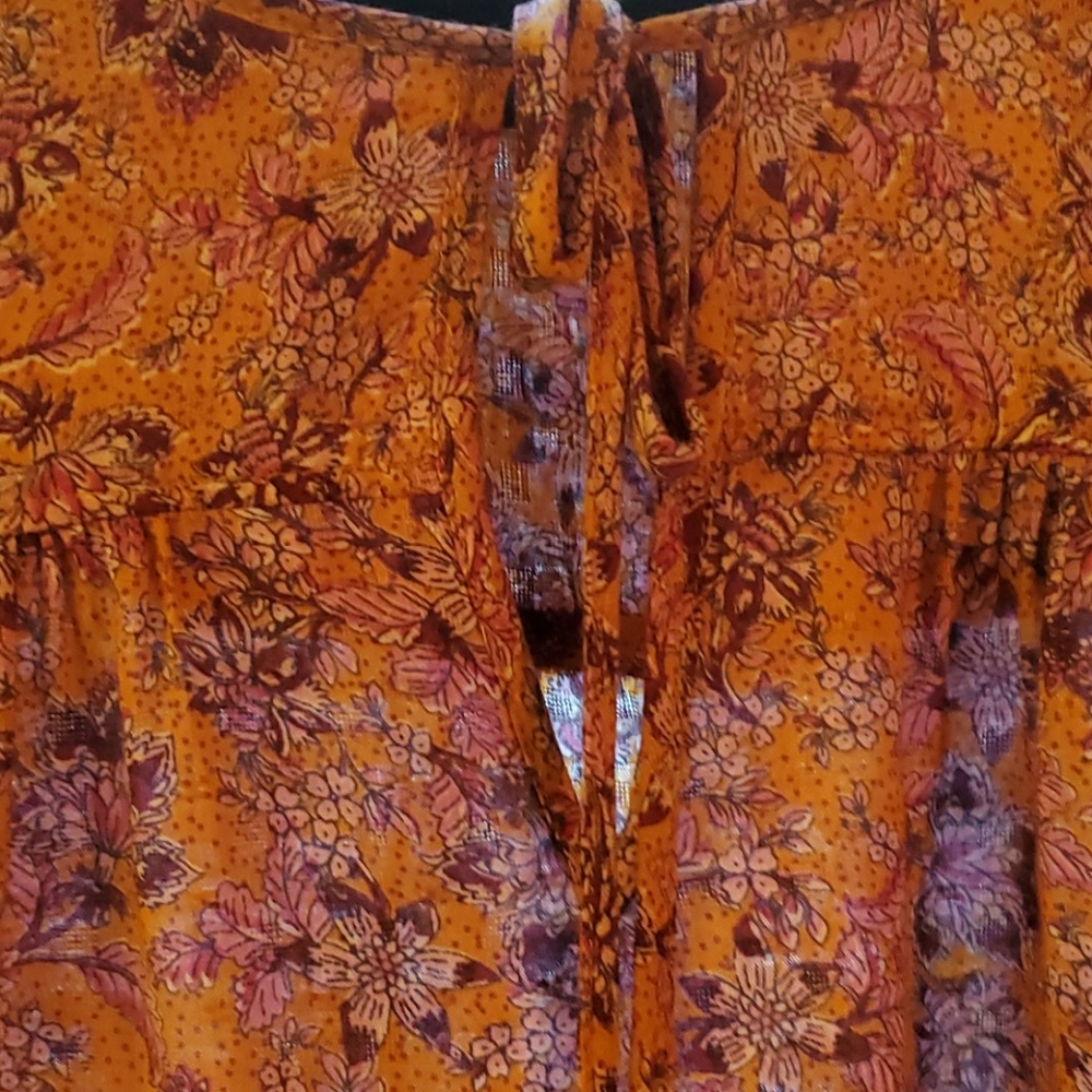 Top - Picture 3 of 3